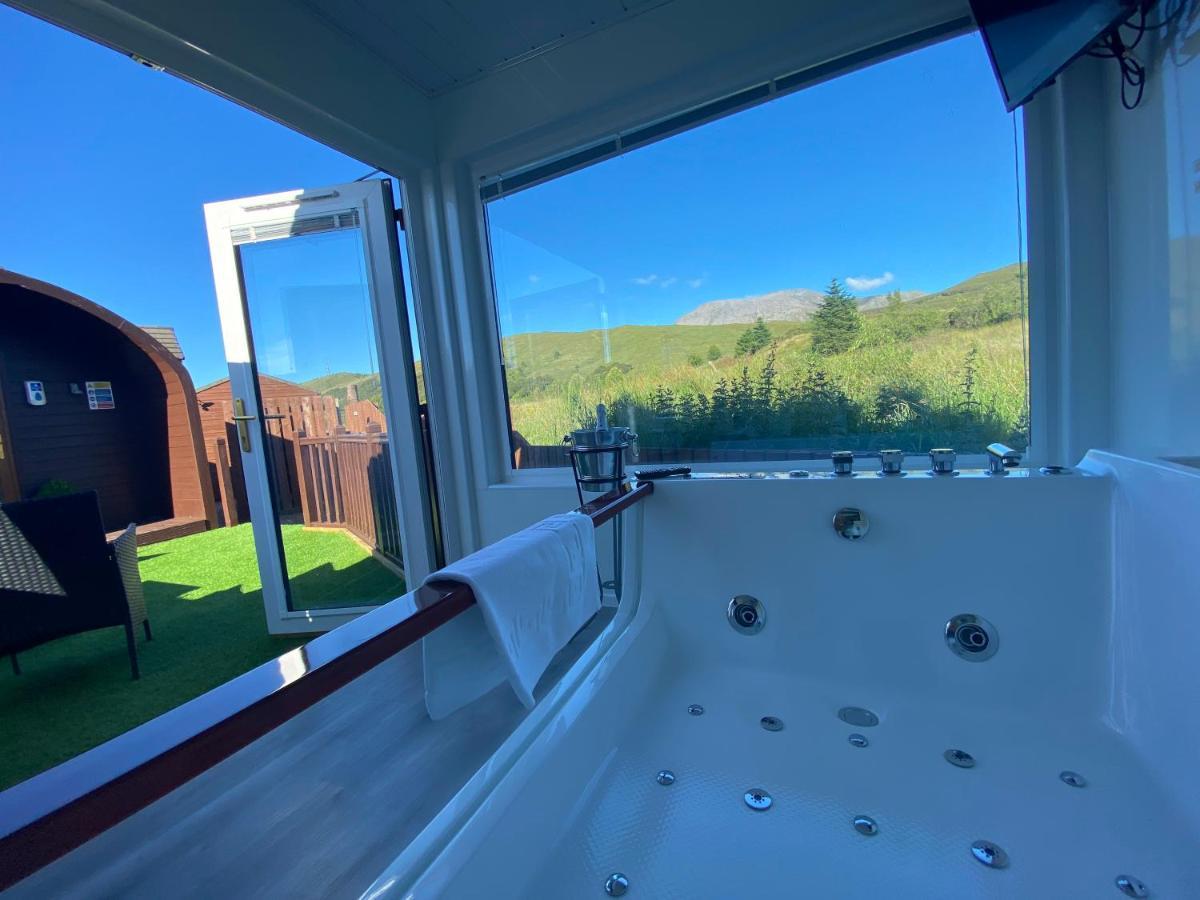 Highland Stays - Ben View Studio Pod & Jacuzzi Bath Форт-Вільям Екстер'єр фото