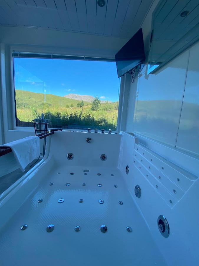 Highland Stays - Ben View Studio Pod & Jacuzzi Bath Форт-Вільям Екстер'єр фото